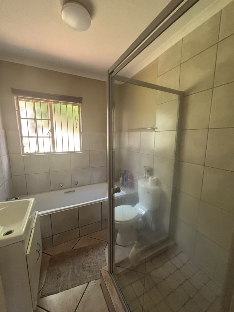 To Let 2 Bedroom Property for Rent in Wilgeheuwel Gauteng