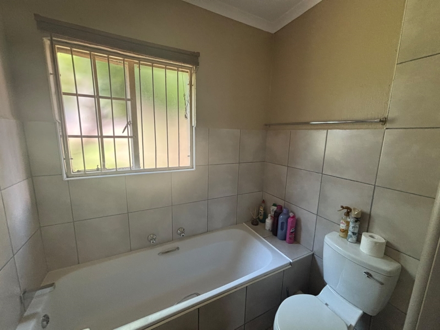 To Let 2 Bedroom Property for Rent in Wilgeheuwel Gauteng