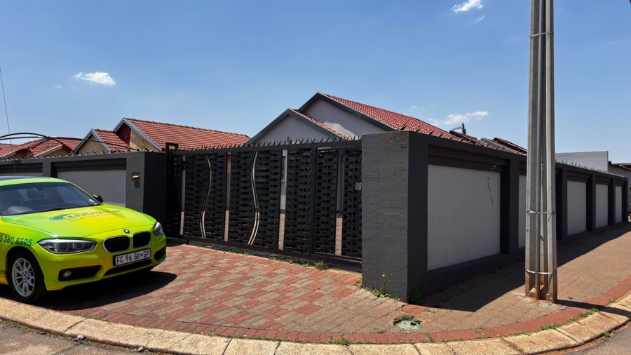 2 Bedroom Property for Sale in Vosloorus Ext 6 Gauteng