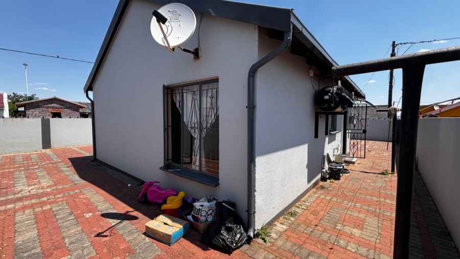 2 Bedroom Property for Sale in Vosloorus Ext 6 Gauteng