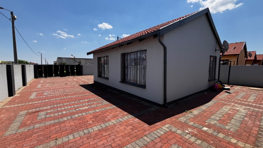 2 Bedroom Property for Sale in Vosloorus Ext 6 Gauteng