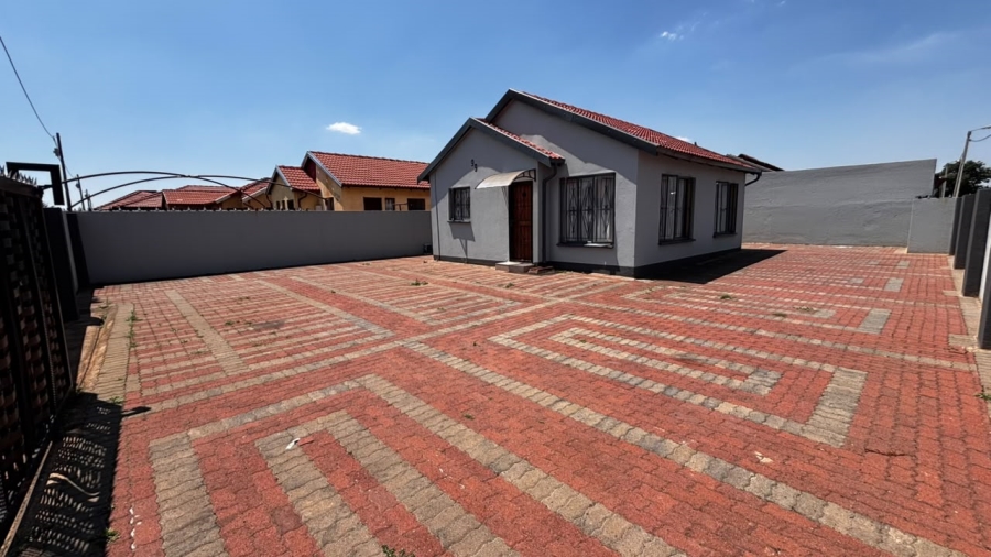 2 Bedroom Property for Sale in Vosloorus Ext 6 Gauteng