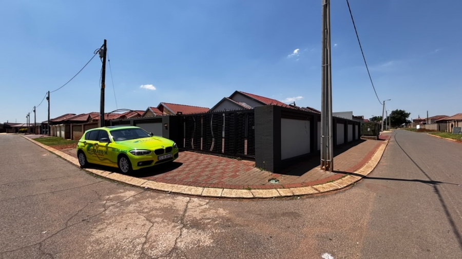 2 Bedroom Property for Sale in Vosloorus Ext 6 Gauteng