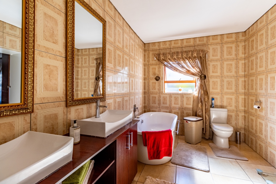 4 Bedroom Property for Sale in Willow Acres Gauteng