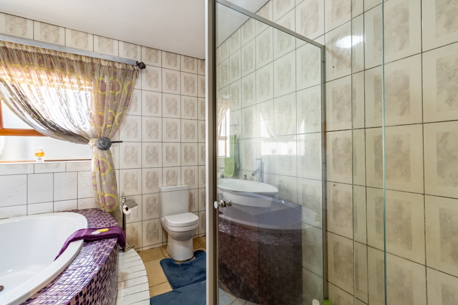 4 Bedroom Property for Sale in Willow Acres Gauteng