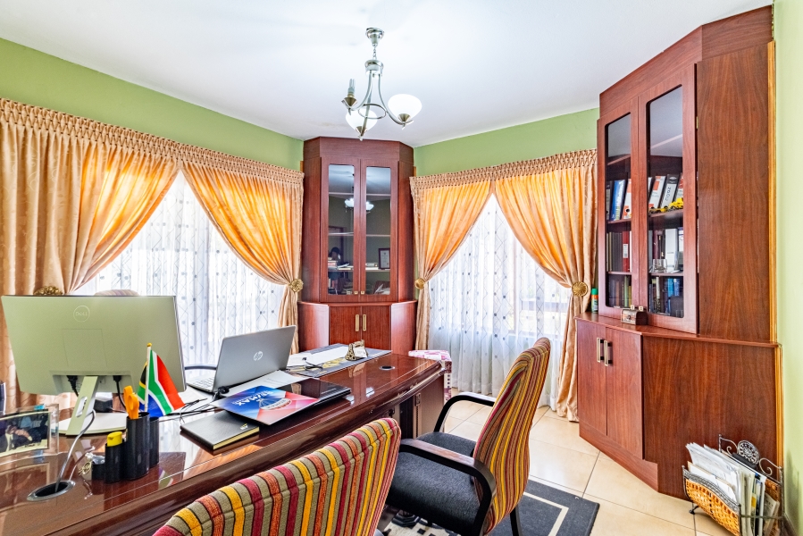 To Let 4 Bedroom Property for Rent in Willow Acres Gauteng