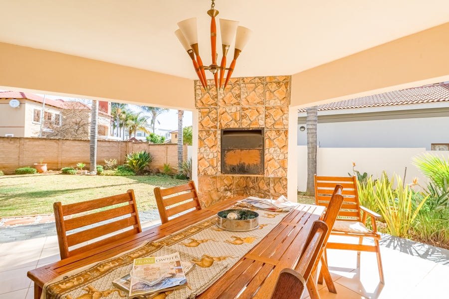 To Let 4 Bedroom Property for Rent in Willow Acres Gauteng