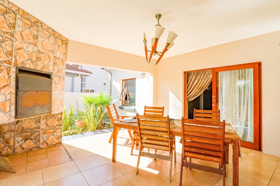To Let 4 Bedroom Property for Rent in Willow Acres Gauteng
