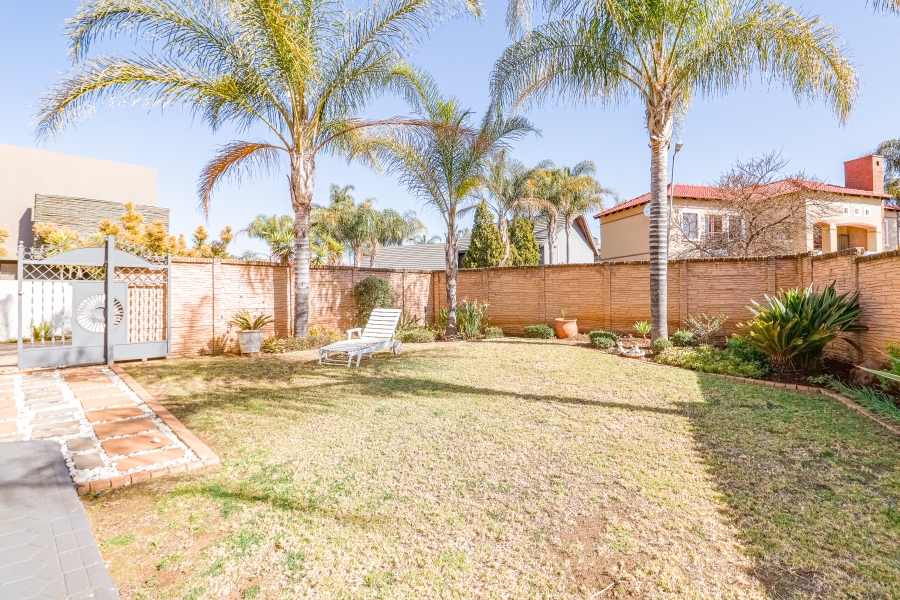 To Let 4 Bedroom Property for Rent in Willow Acres Gauteng