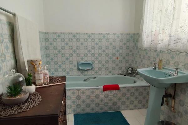 4 Bedroom Property for Sale in Helikonpark Gauteng