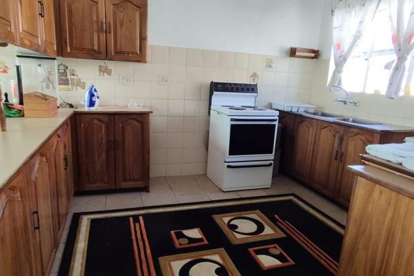 4 Bedroom Property for Sale in Helikonpark Gauteng