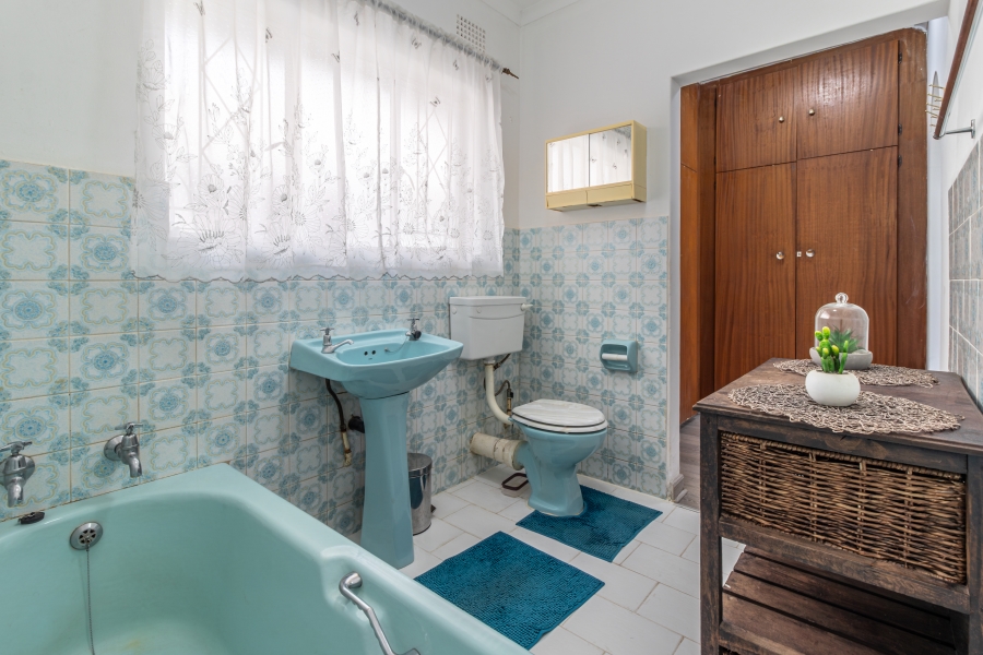 4 Bedroom Property for Sale in Helikonpark Gauteng
