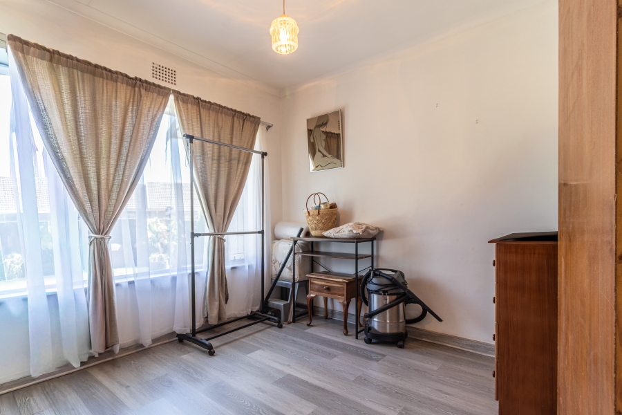 4 Bedroom Property for Sale in Helikonpark Gauteng