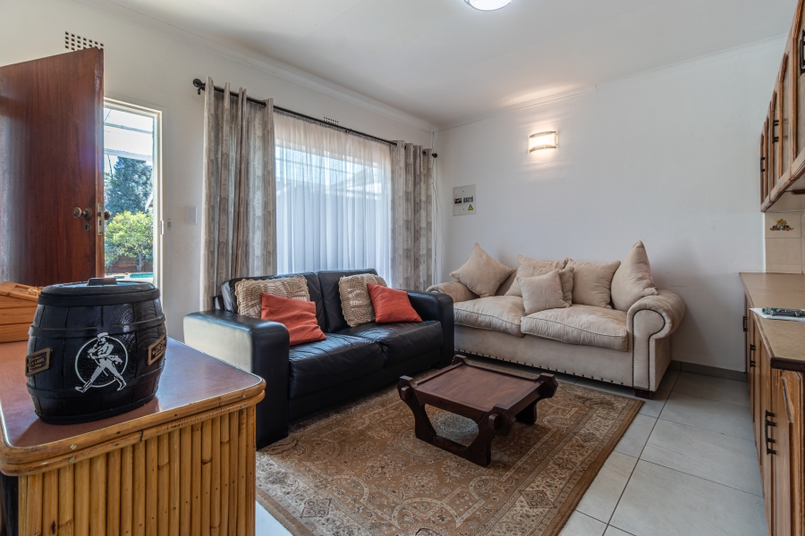 4 Bedroom Property for Sale in Helikonpark Gauteng