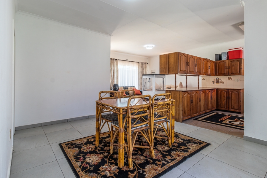 4 Bedroom Property for Sale in Helikonpark Gauteng