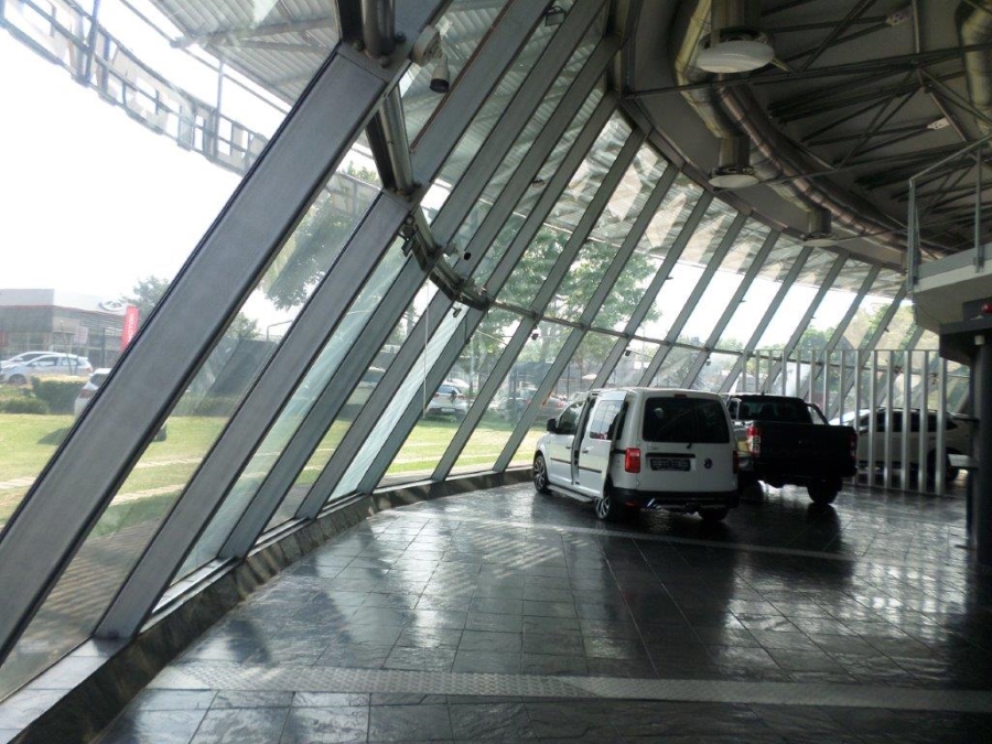 To Let Commercial Property for Rent in Randjespark Gauteng