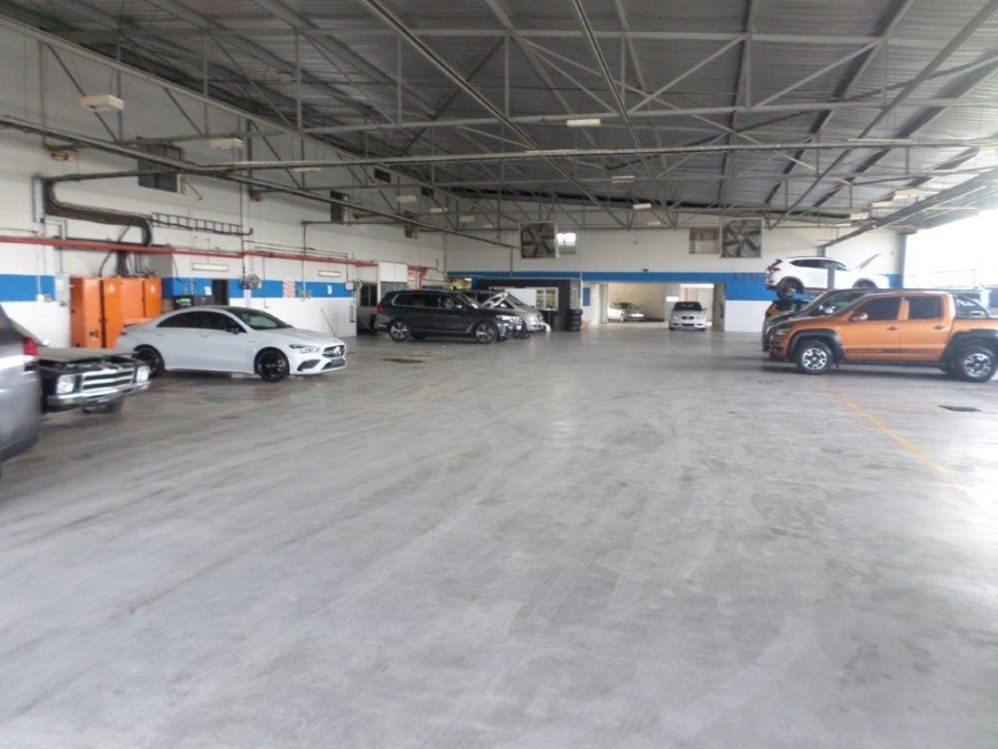 To Let Commercial Property for Rent in Randjespark Gauteng