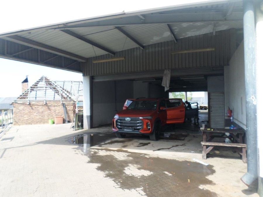 To Let Commercial Property for Rent in Randjespark Gauteng