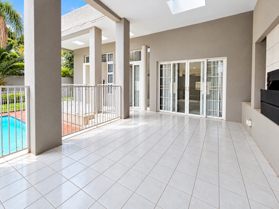 To Let 4 Bedroom Property for Rent in Wierda Valley Gauteng