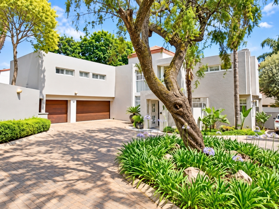 To Let 4 Bedroom Property for Rent in Wierda Valley Gauteng