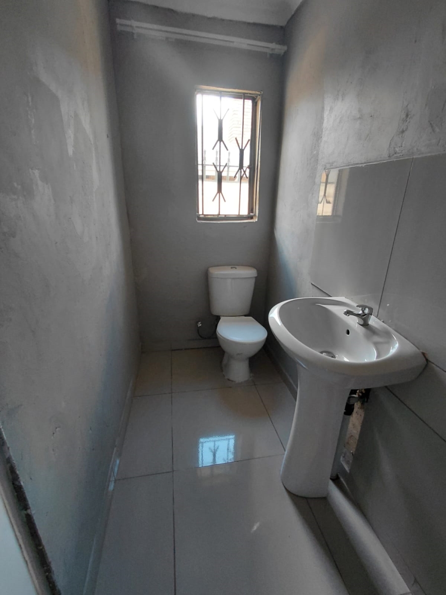 To Let 3 Bedroom Property for Rent in Naledi Gauteng