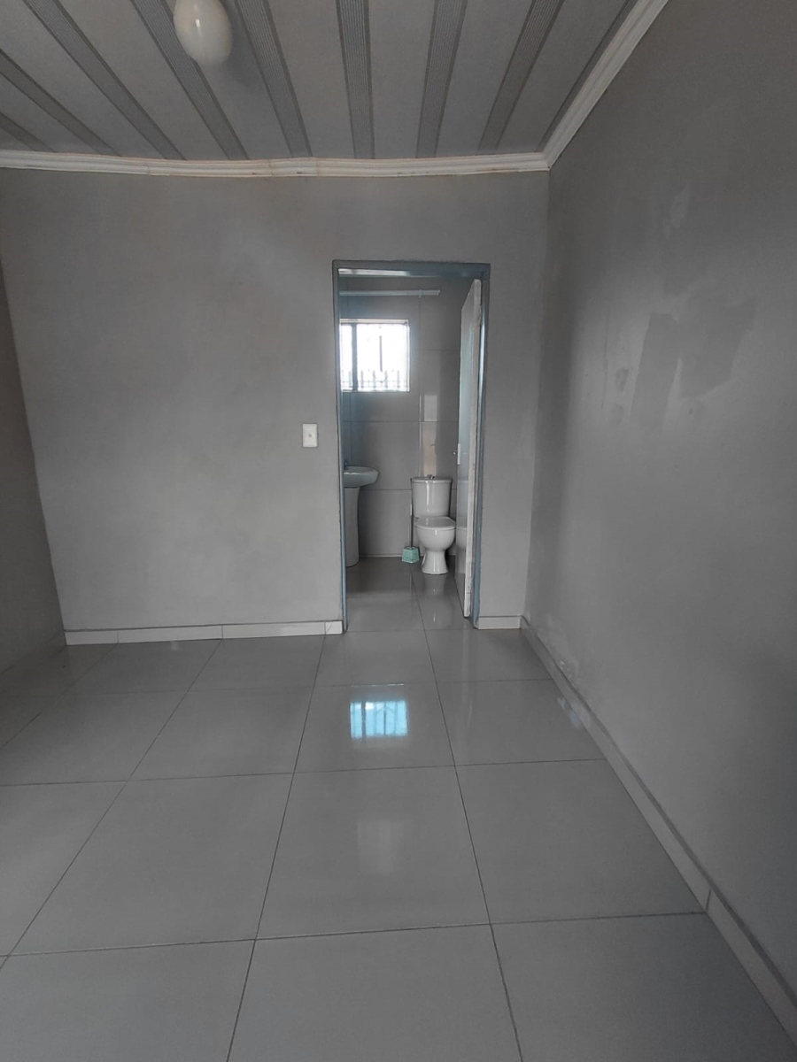 To Let 3 Bedroom Property for Rent in Naledi Gauteng