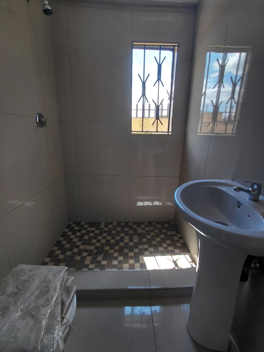 To Let 3 Bedroom Property for Rent in Naledi Gauteng