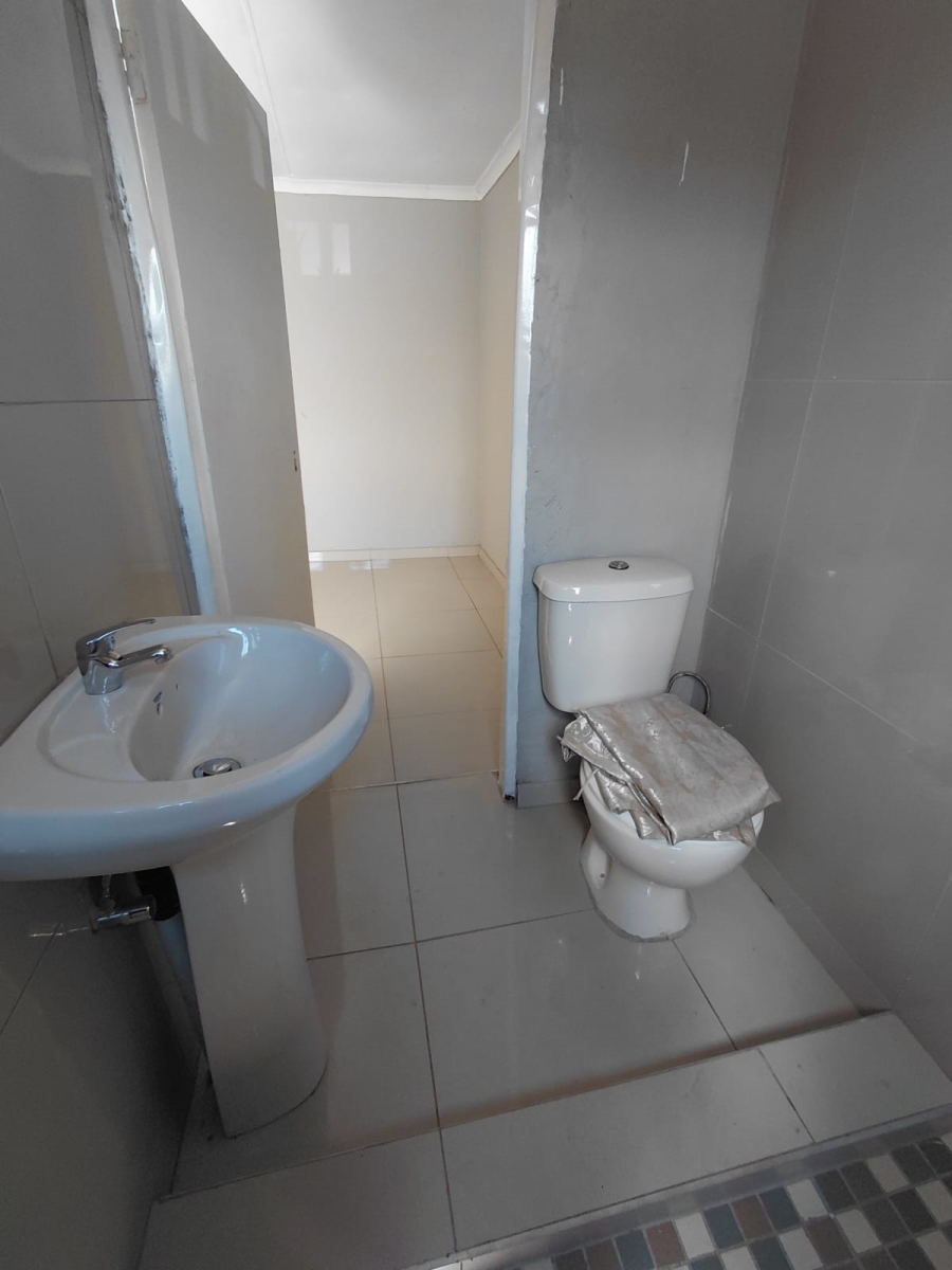 To Let 3 Bedroom Property for Rent in Naledi Gauteng