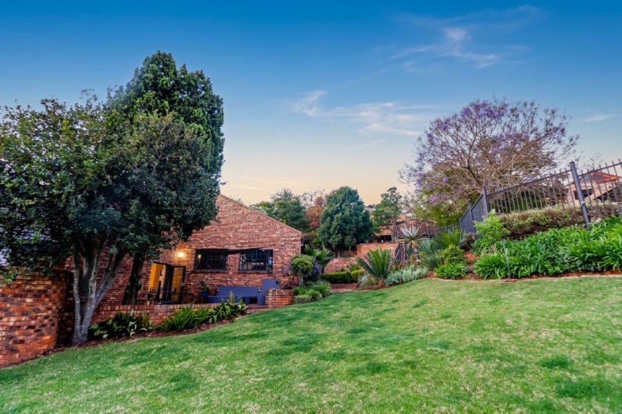 4 Bedroom Property for Sale in Sterrewag Gauteng