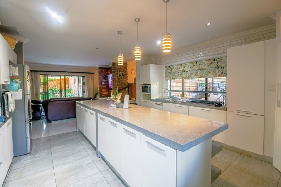 4 Bedroom Property for Sale in Sterrewag Gauteng