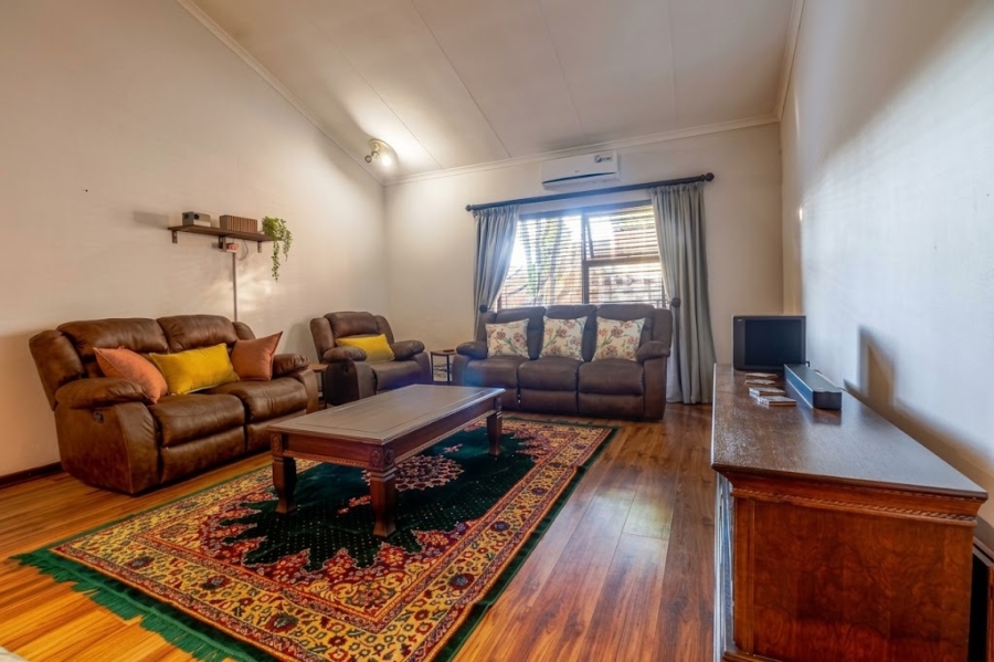 4 Bedroom Property for Sale in Sterrewag Gauteng