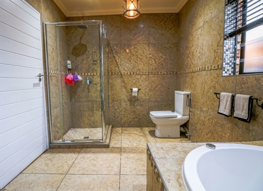 4 Bedroom Property for Sale in Sterrewag Gauteng