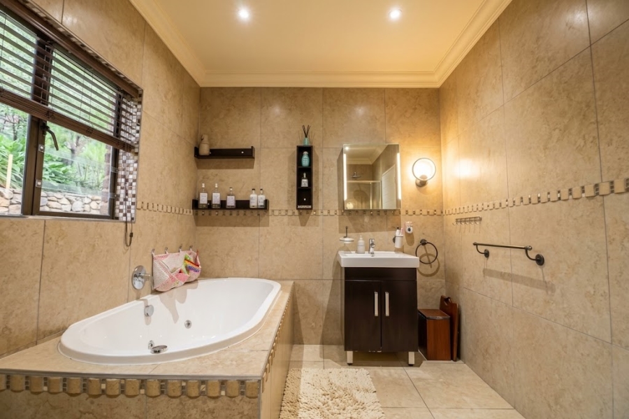 4 Bedroom Property for Sale in Sterrewag Gauteng
