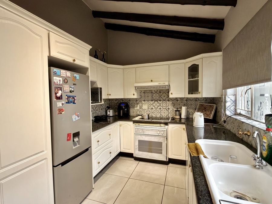 3 Bedroom Property for Sale in Die Wilgers Gauteng