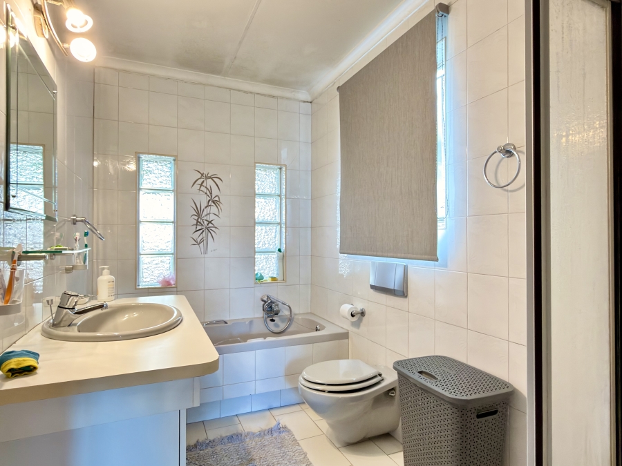 3 Bedroom Property for Sale in Die Wilgers Gauteng