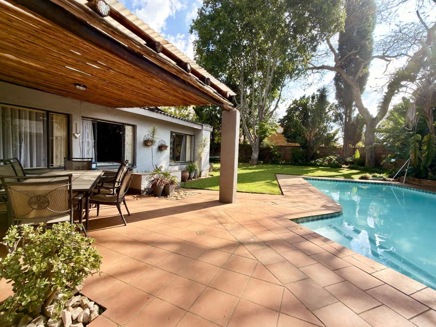 3 Bedroom Property for Sale in Die Wilgers Gauteng