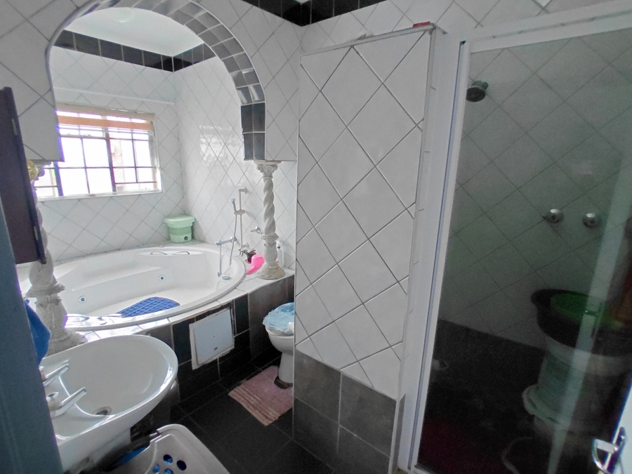 4 Bedroom Property for Sale in Moreleta Park Gauteng