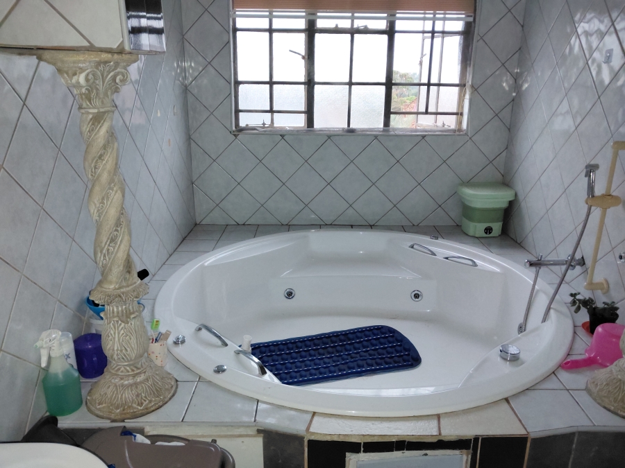 4 Bedroom Property for Sale in Moreleta Park Gauteng