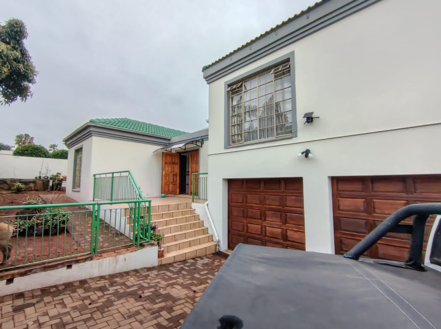 4 Bedroom Property for Sale in Moreleta Park Gauteng