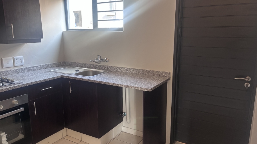 To Let 3 Bedroom Property for Rent in South Hills Gauteng