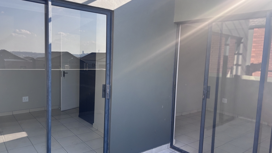 To Let 3 Bedroom Property for Rent in South Hills Gauteng