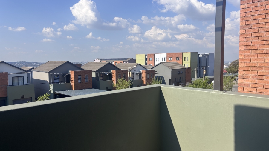 To Let 3 Bedroom Property for Rent in South Hills Gauteng