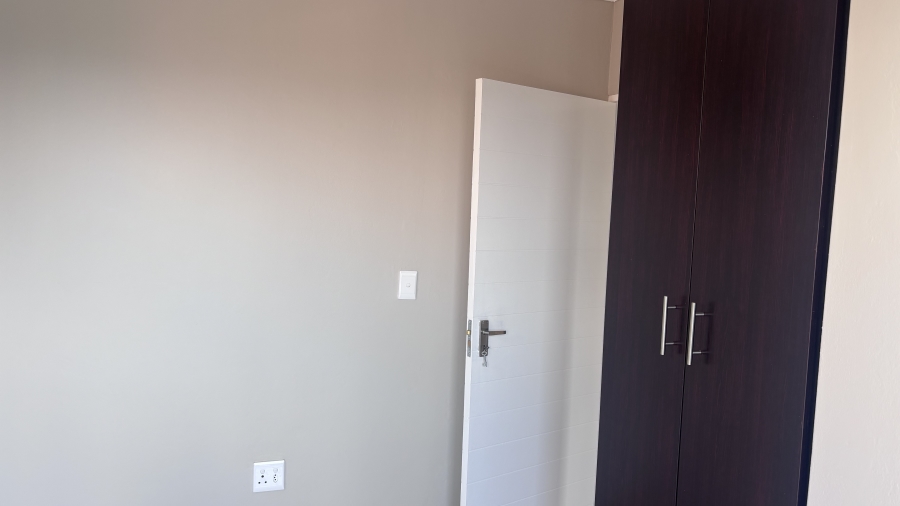 To Let 3 Bedroom Property for Rent in South Hills Gauteng