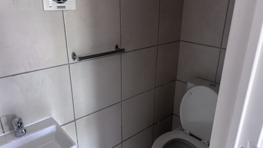 To Let 3 Bedroom Property for Rent in South Hills Gauteng