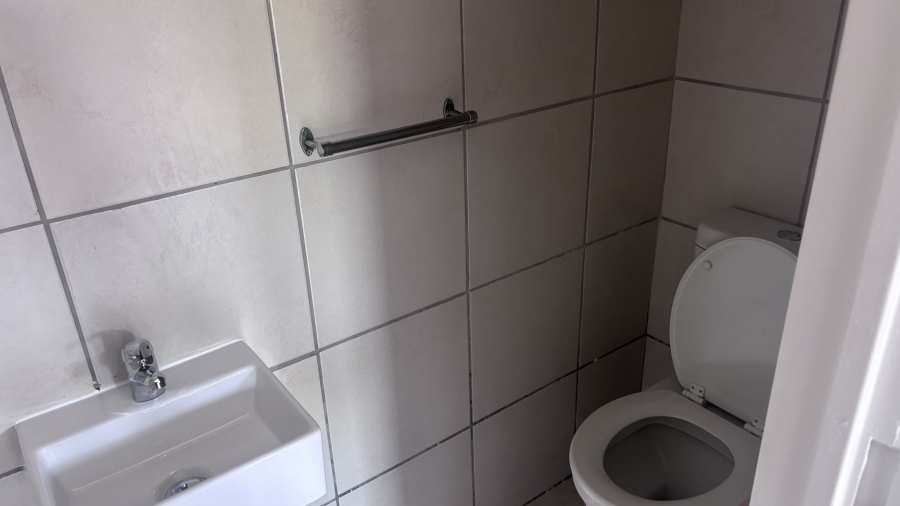 To Let 3 Bedroom Property for Rent in South Hills Gauteng