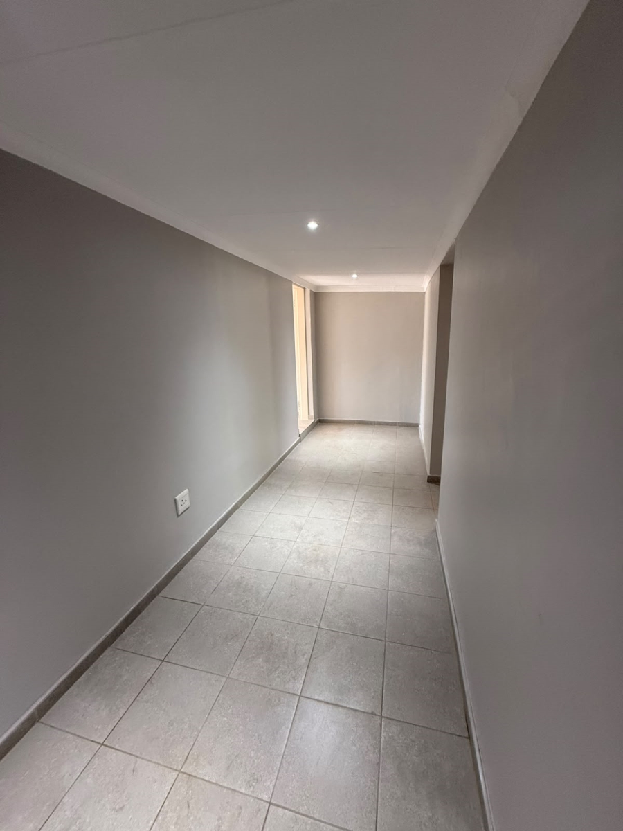 To Let Commercial Property for Rent in Wierda Park Gauteng