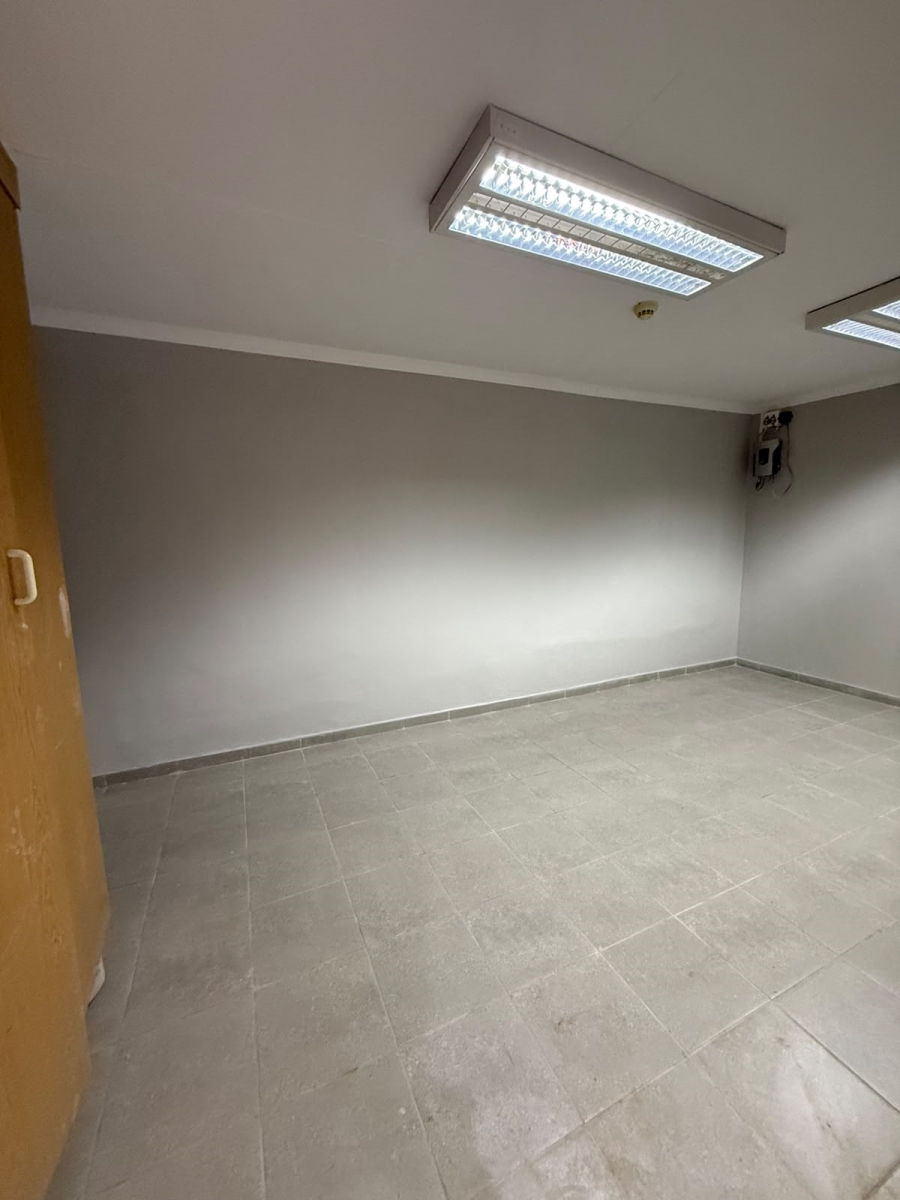 To Let Commercial Property for Rent in Wierda Park Gauteng