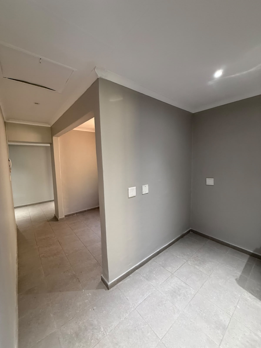 To Let Commercial Property for Rent in Wierda Park Gauteng