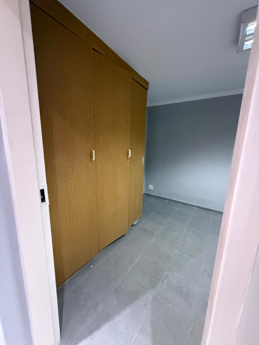 To Let Commercial Property for Rent in Wierda Park Gauteng