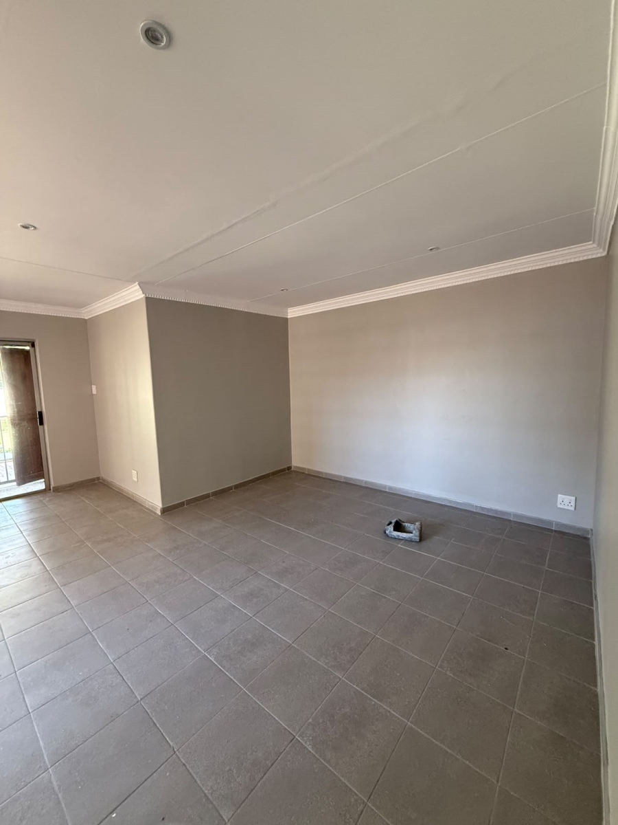 To Let Commercial Property for Rent in Wierda Park Gauteng